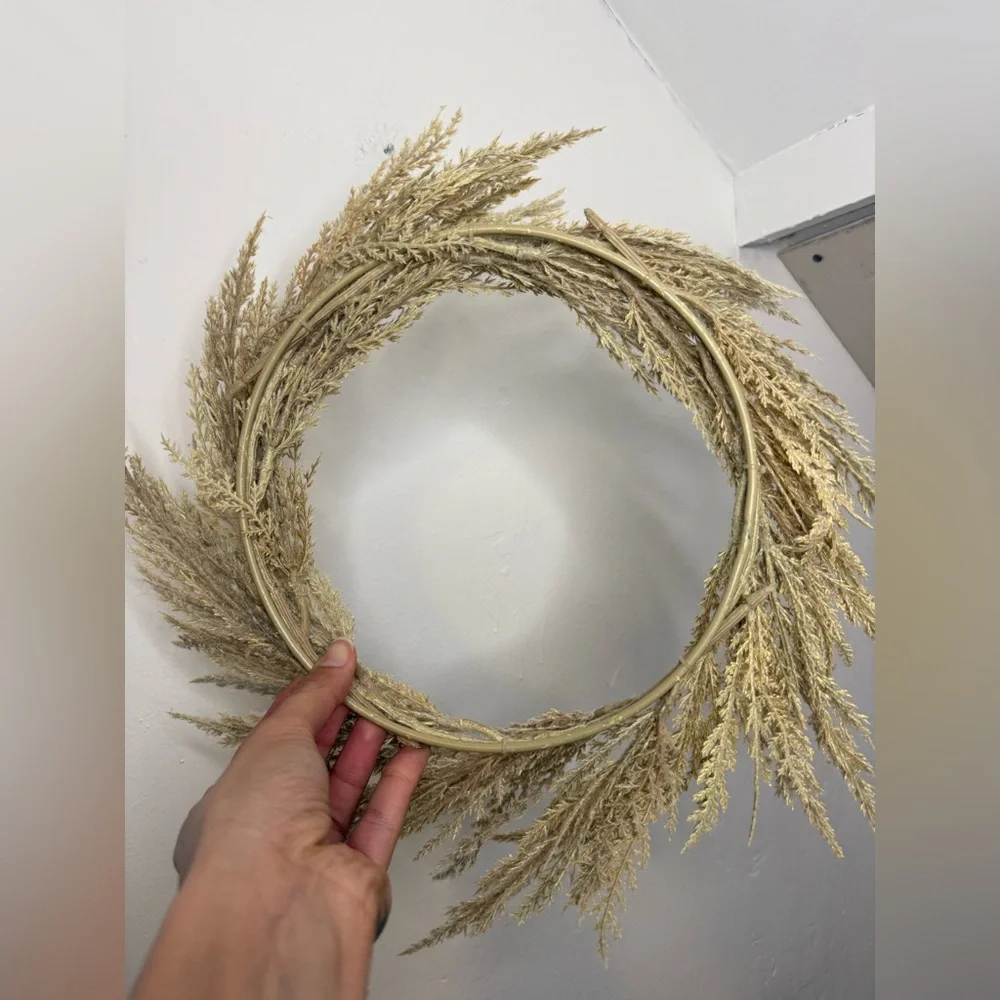 Small Faux-Dried Pampas Grass Wreath